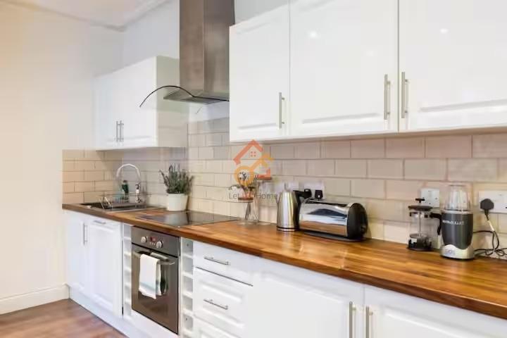 Flat Philbeach Gardens in Greater London