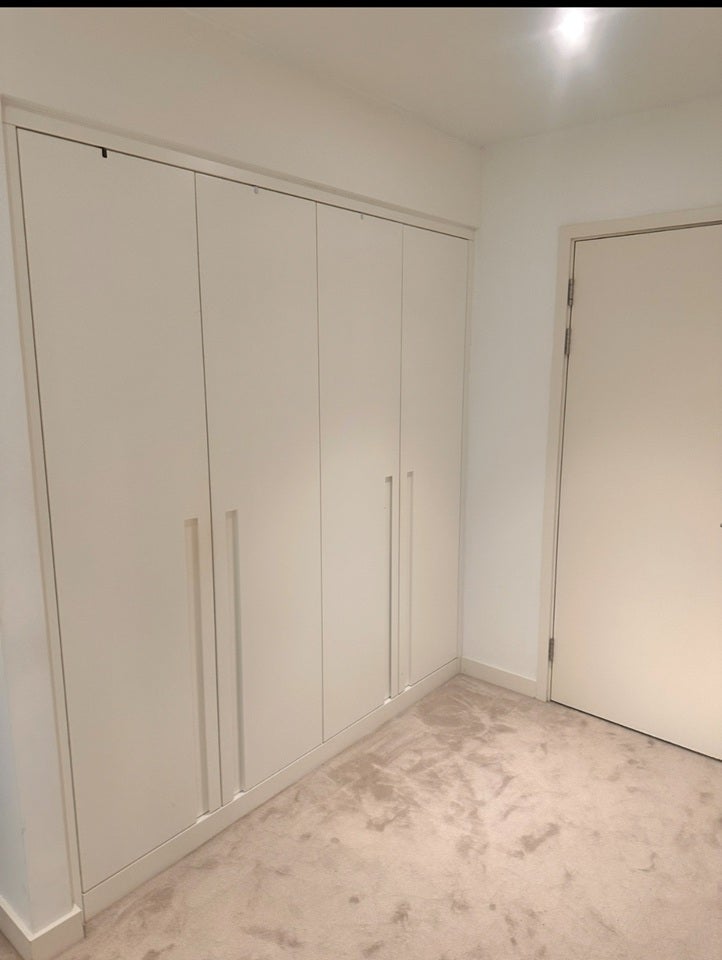 Room Cunningham Avenue in Greater London