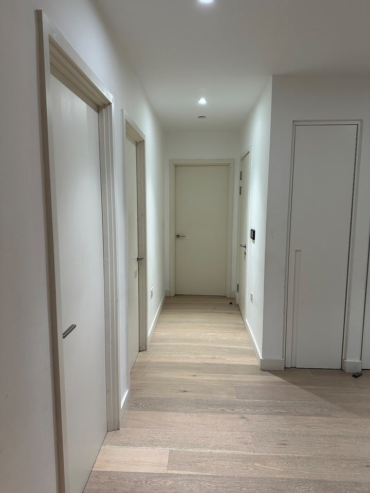 Room Cunningham Avenue in Greater London