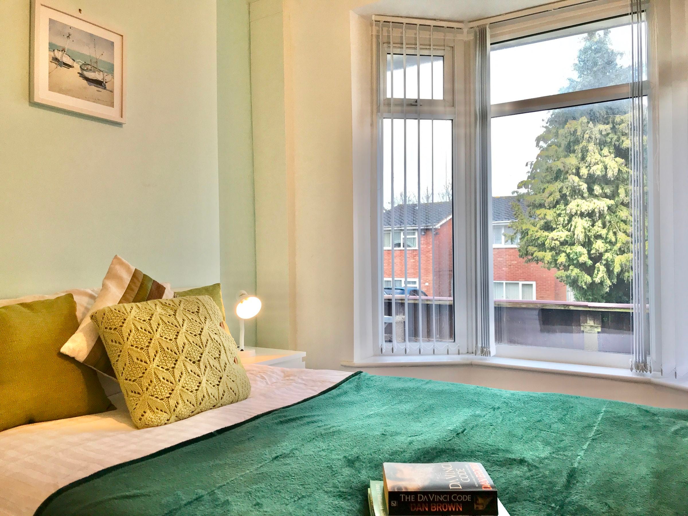 Room Brooklands Grove in Crewe