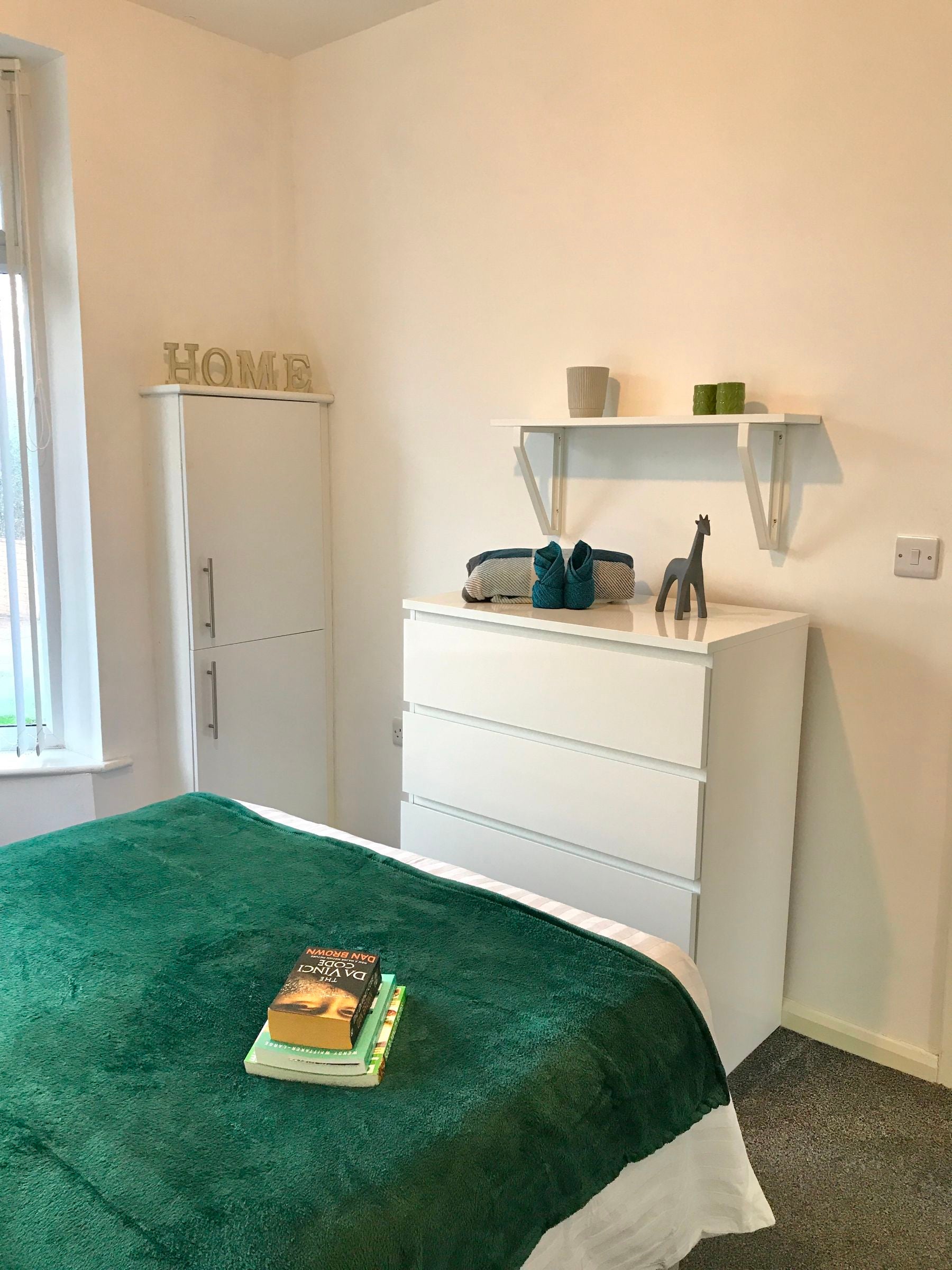 Room Brooklands Grove in Crewe