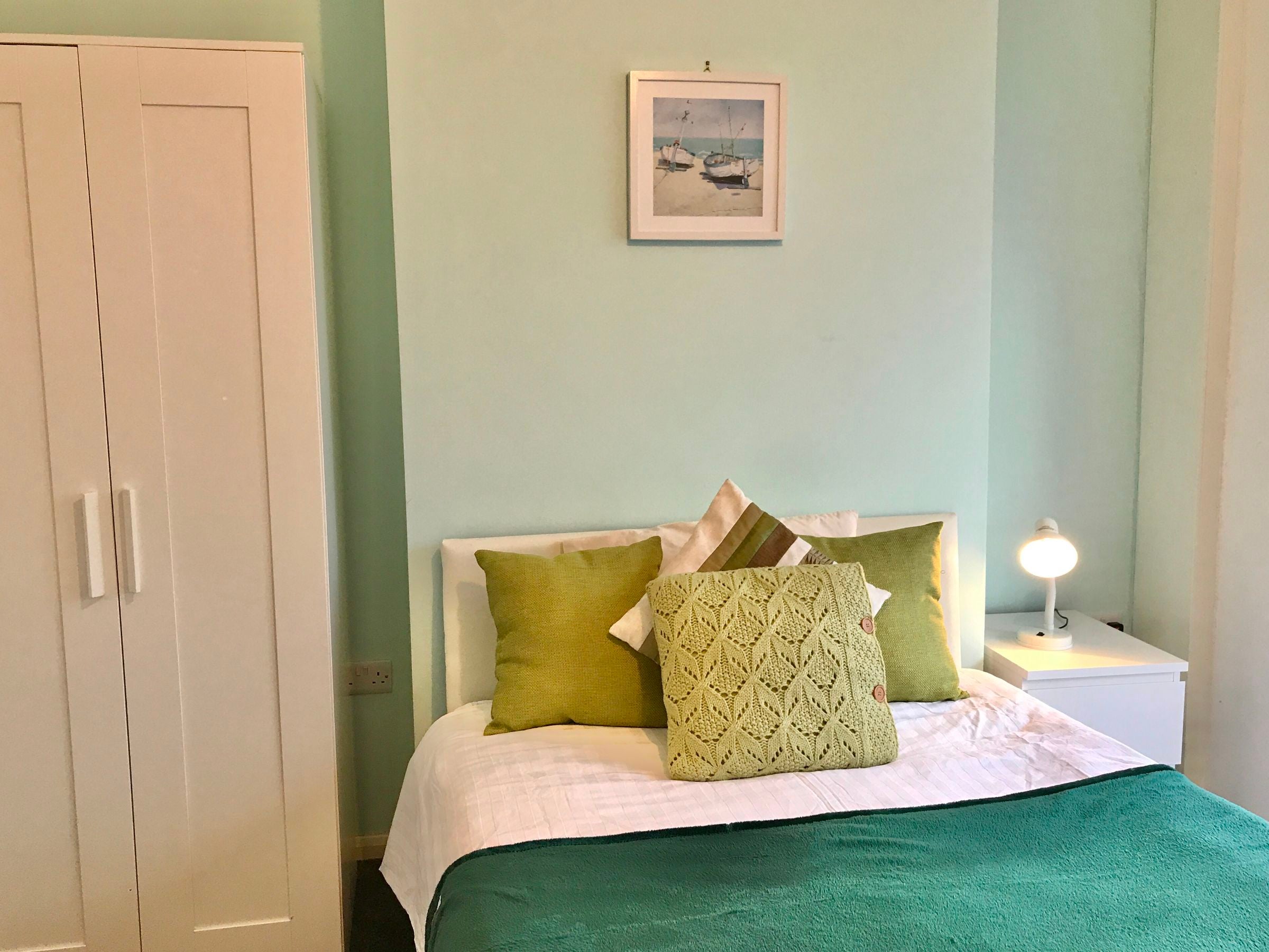 Room Brooklands Grove in Crewe