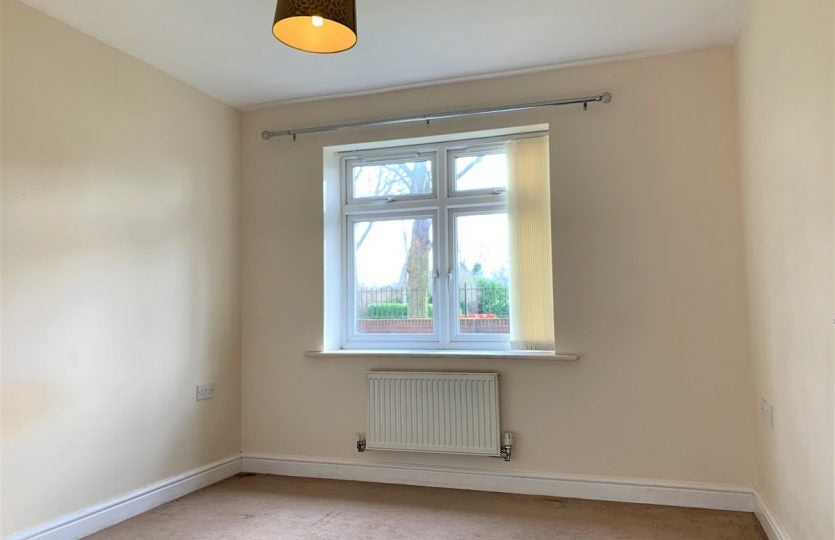 Flat Cottingham Road in Hull