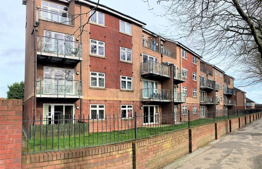 Flat Cottingham Road in Hull