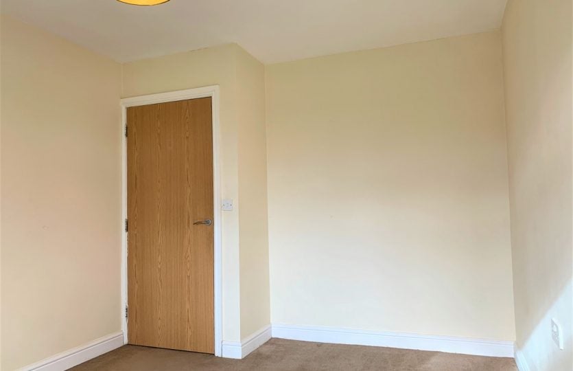 Flat Cottingham Road in Hull