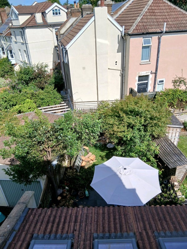Room Upper Belmont Road in Bristol