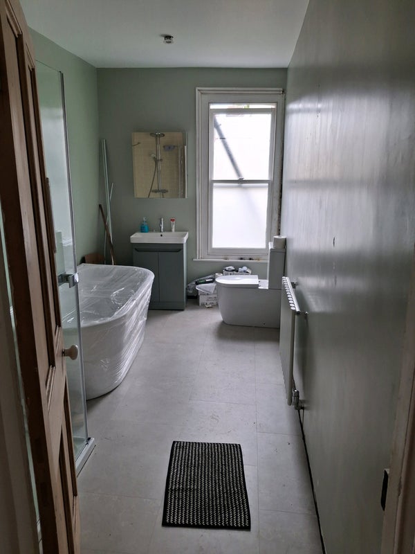 Room Upper Belmont Road in Bristol