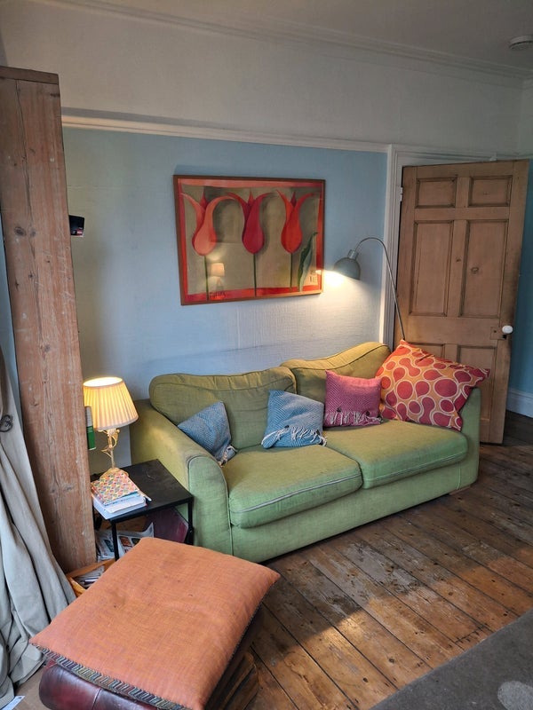Room Upper Belmont Road in Bristol