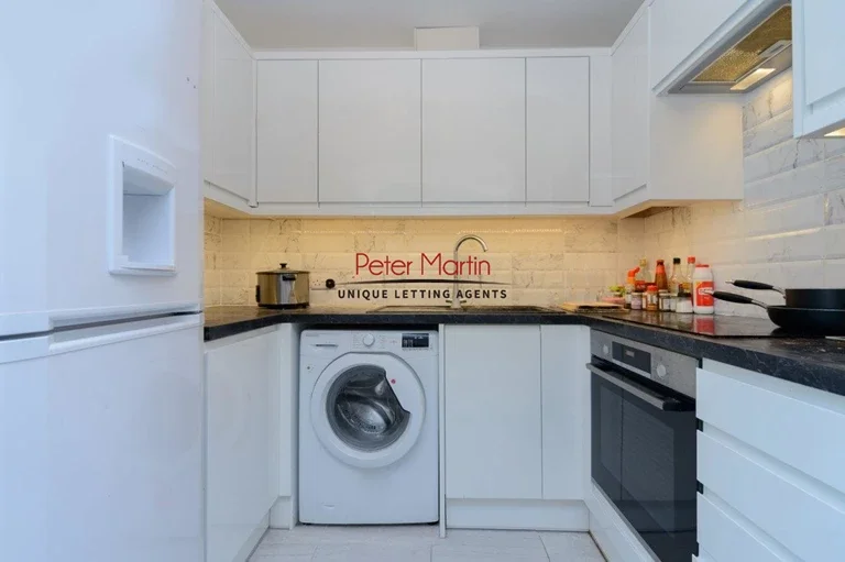 Flat Portsdown Mews in Greater London