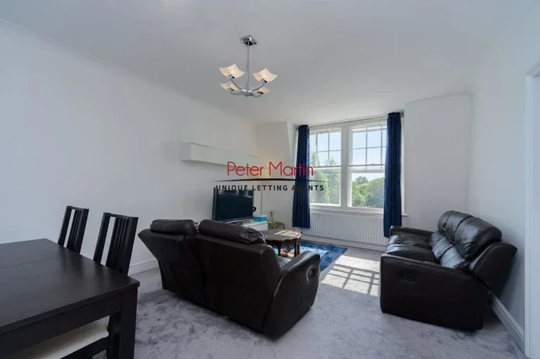 Flat Portsdown Mews in Greater London