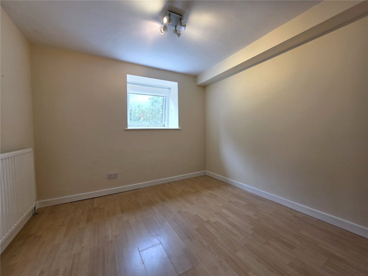 Flat Lucknow Drive in Nottingham