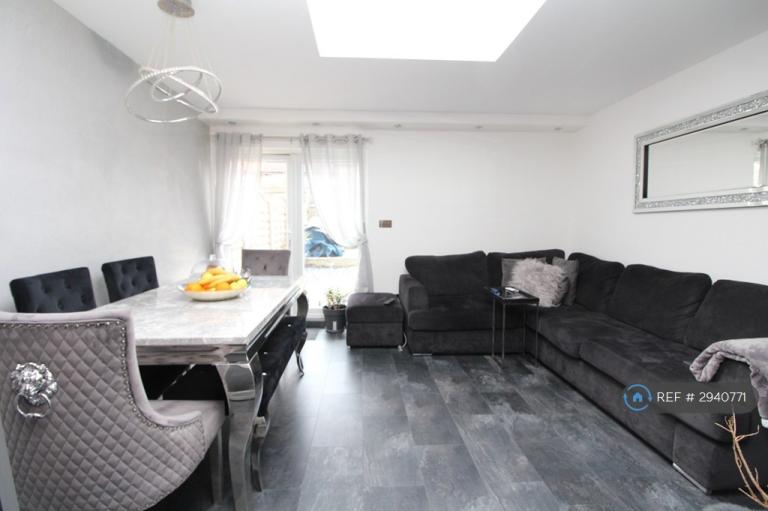 Room Goudhurst Road in Greater London