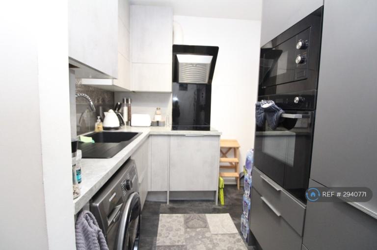 Room Goudhurst Road in Greater London