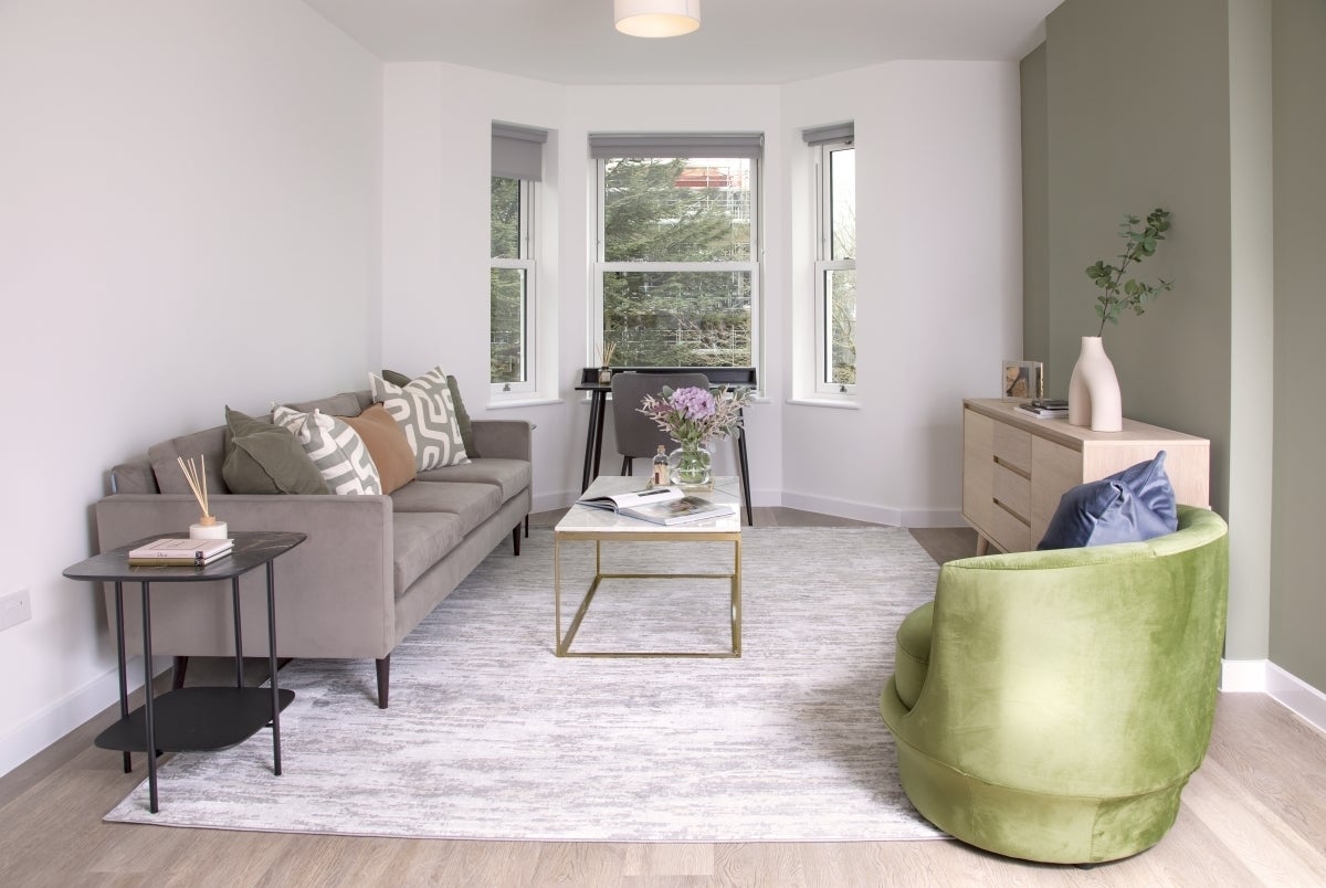Flat Falkers Court in Waverley