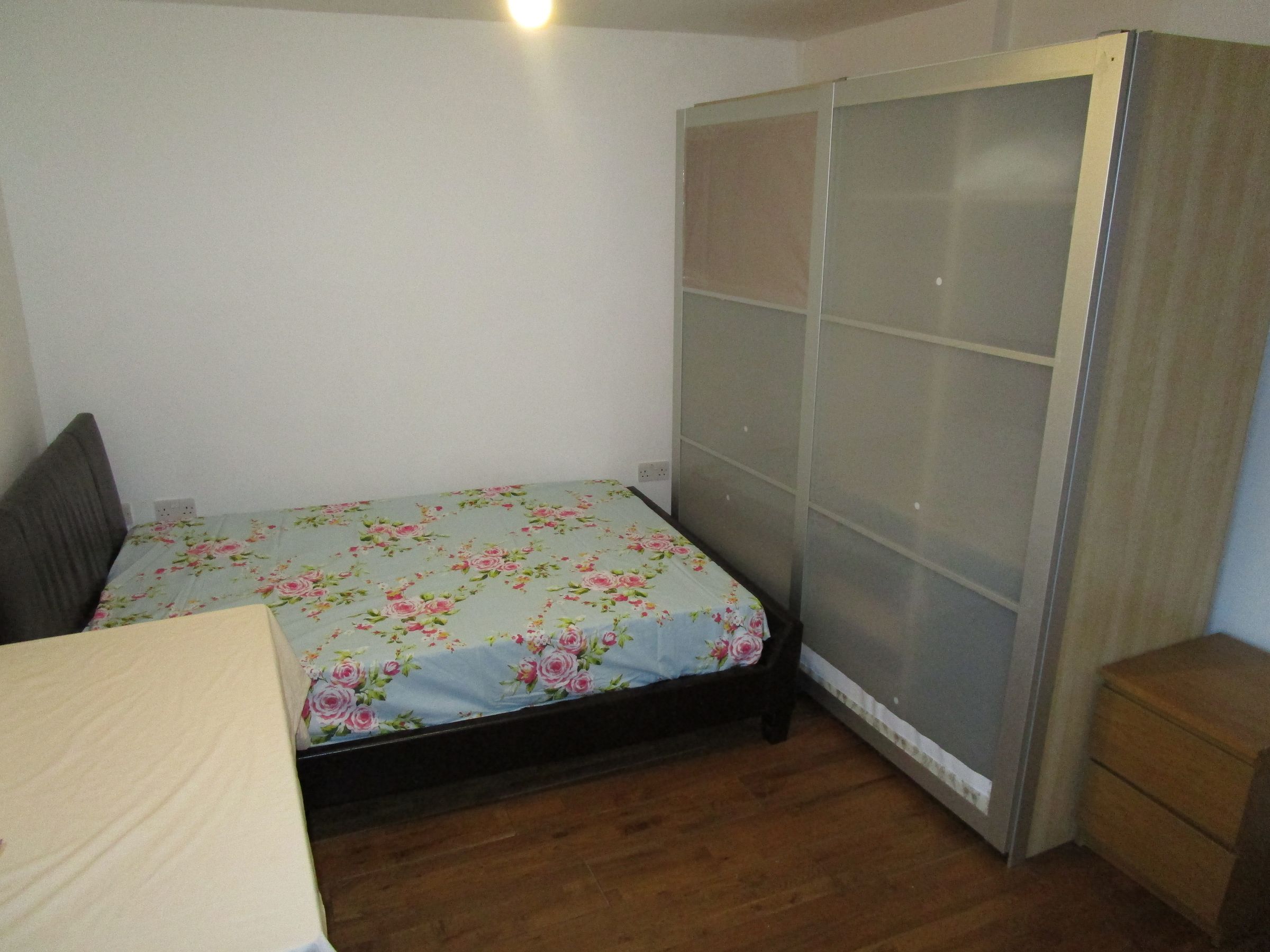 Flat Hamilton Court in Taunton