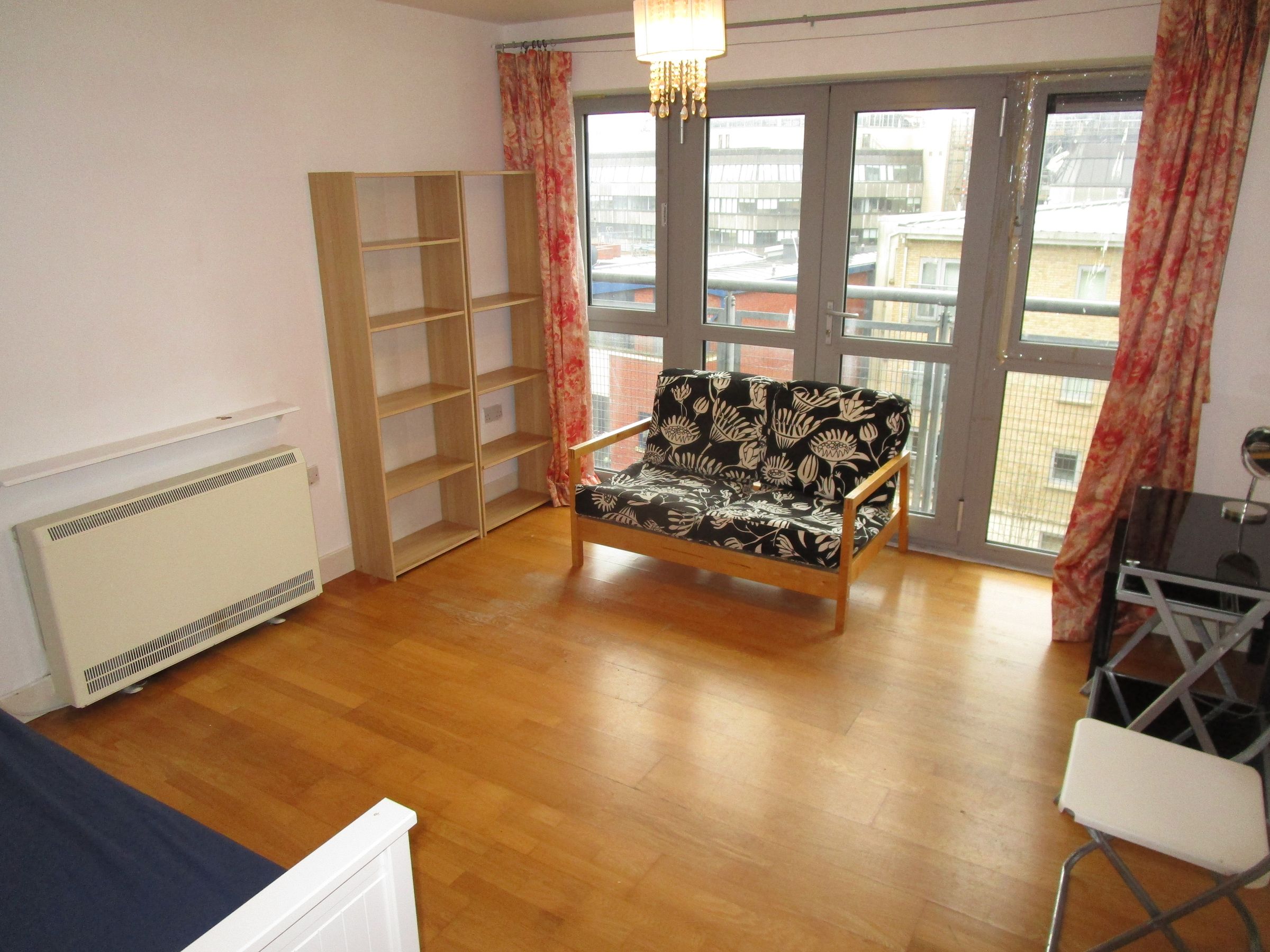 Flat Hamilton Court in Taunton