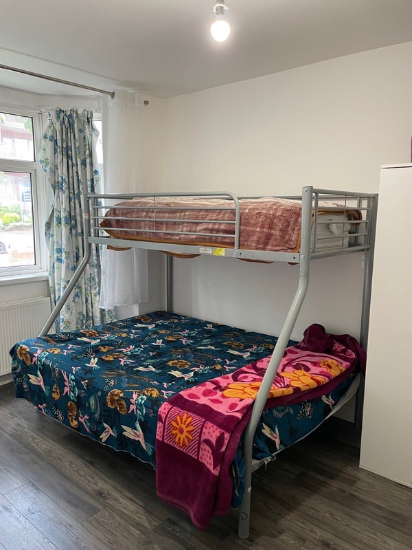 Room Clarendon Court in Greater London