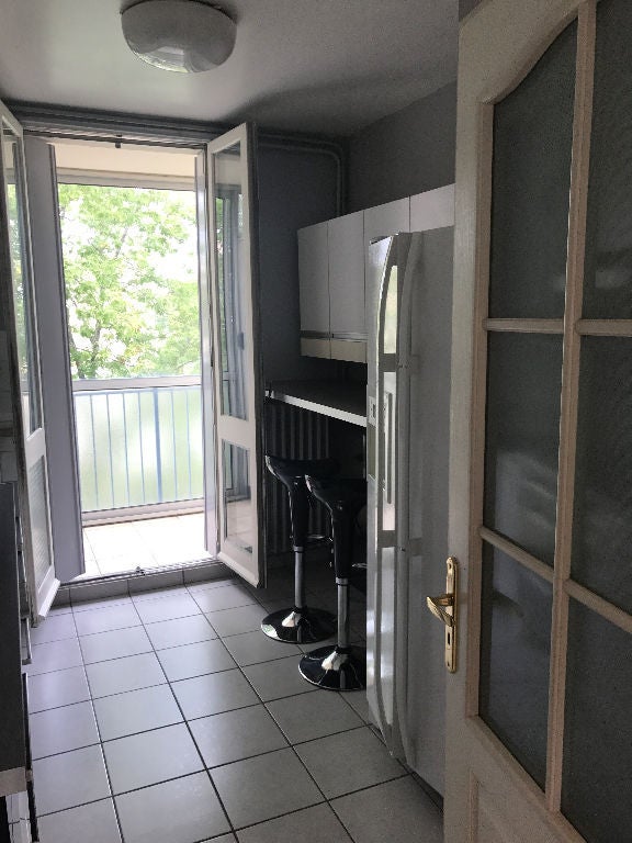 Flat Place de l'Aveyron in Colomiers
