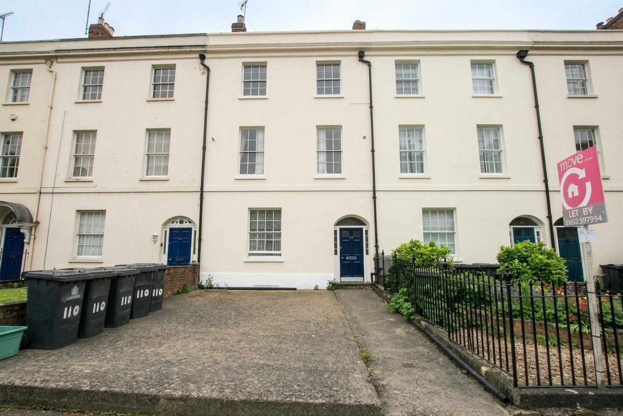 Flat London Road in Gloucester