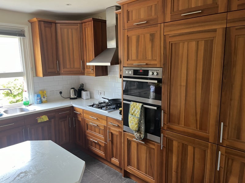 Room Gleneldon Road in Greater London