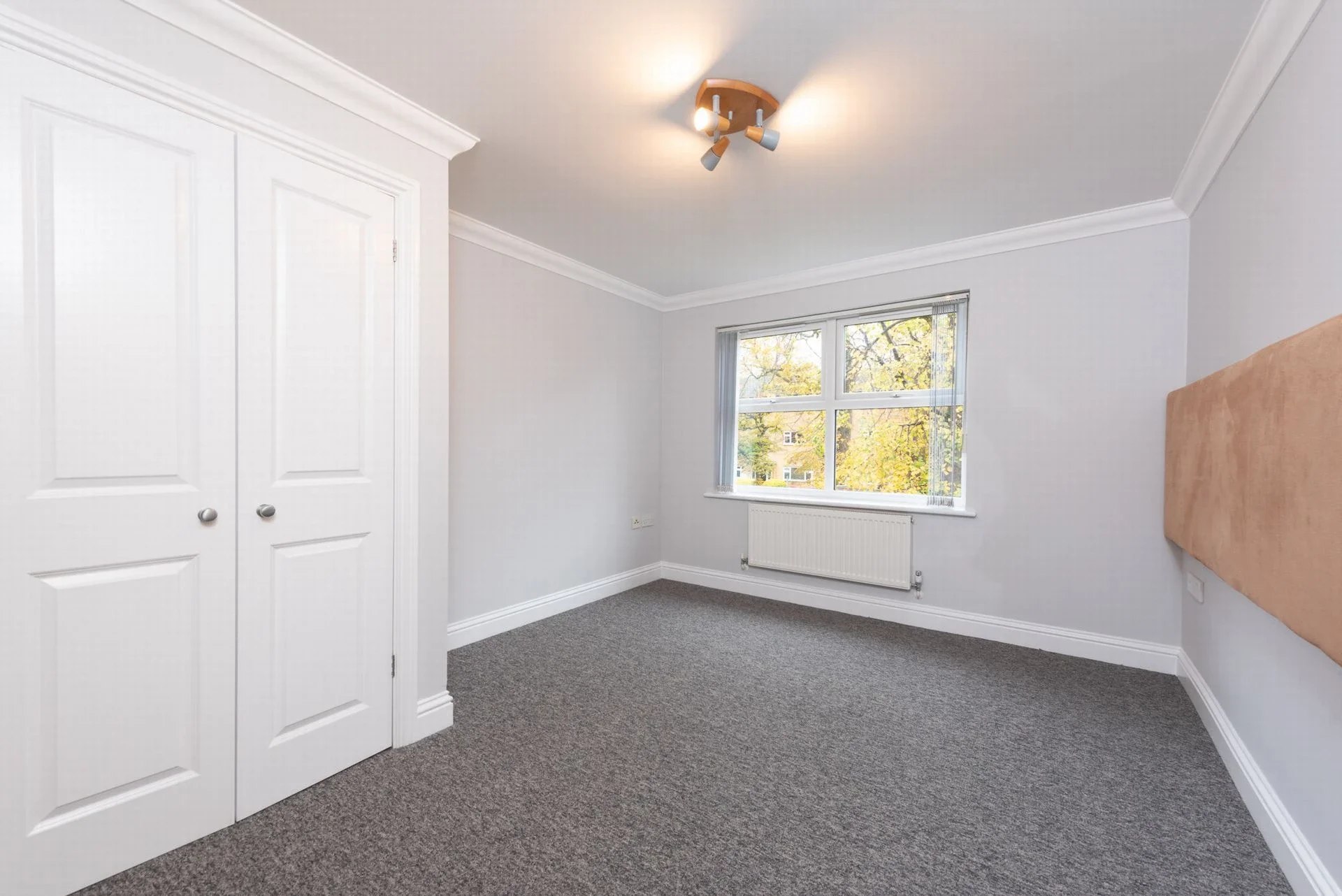 Flat Guildford Road East in Rushmoor