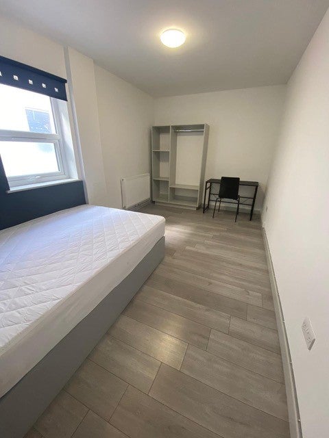Flat Seaford Street in Stoke-on-Trent
