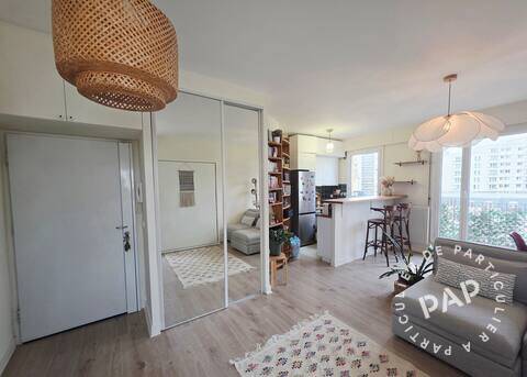 Flat Rue Romain Rolland in Les Lilas