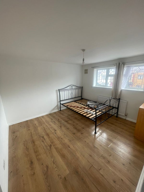 Room Earlham Grove in Greater London