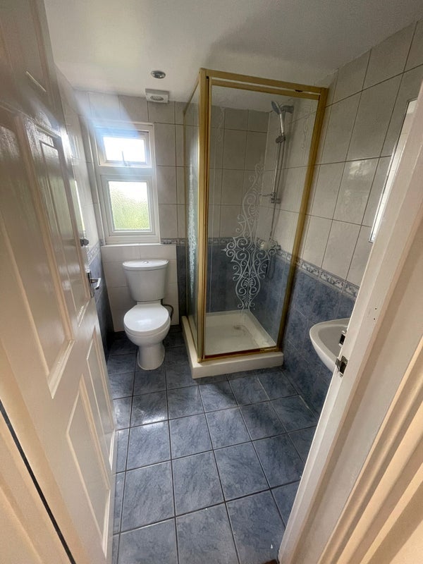 Room Earlham Grove in Greater London
