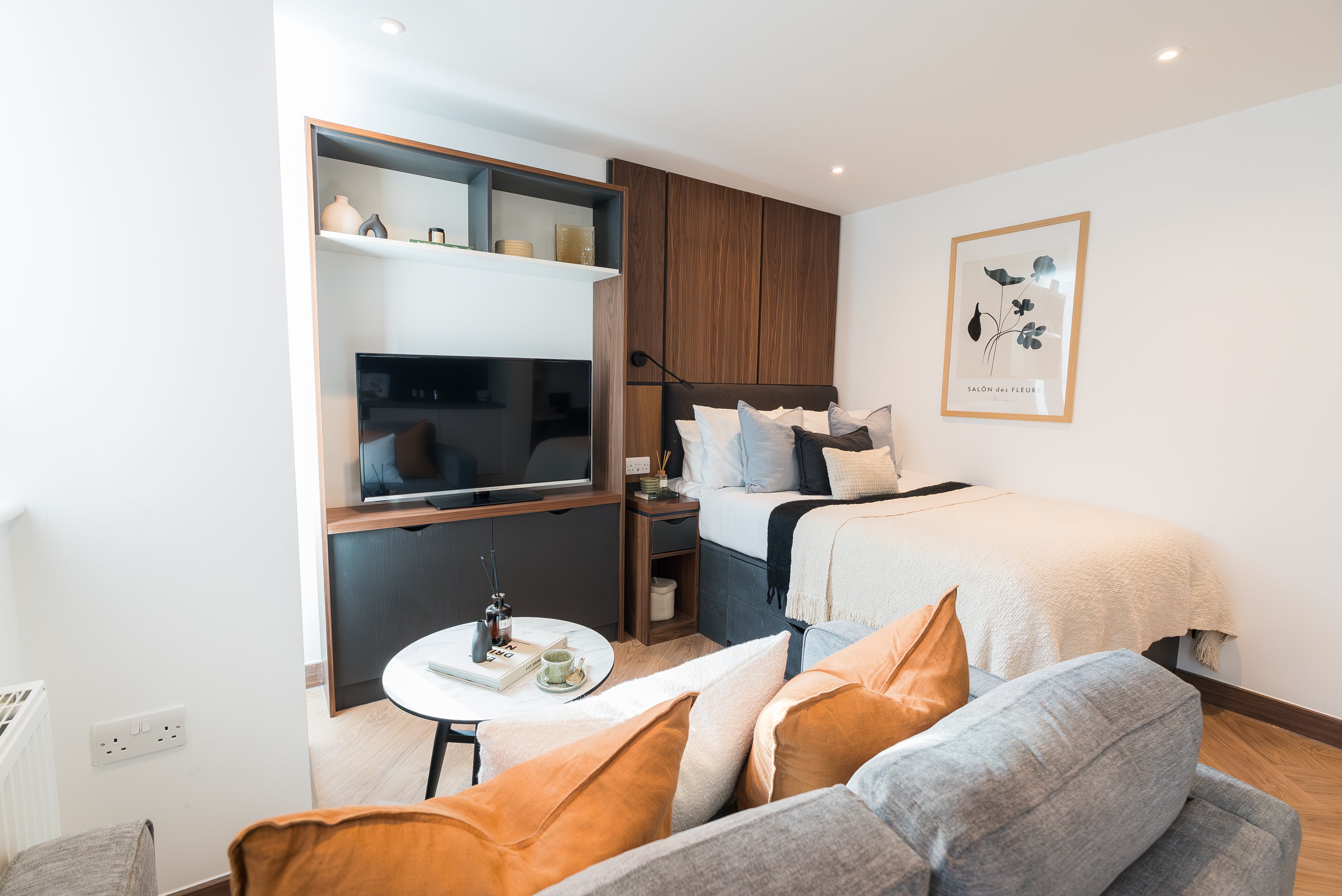 Room Wade Lane in Leeds