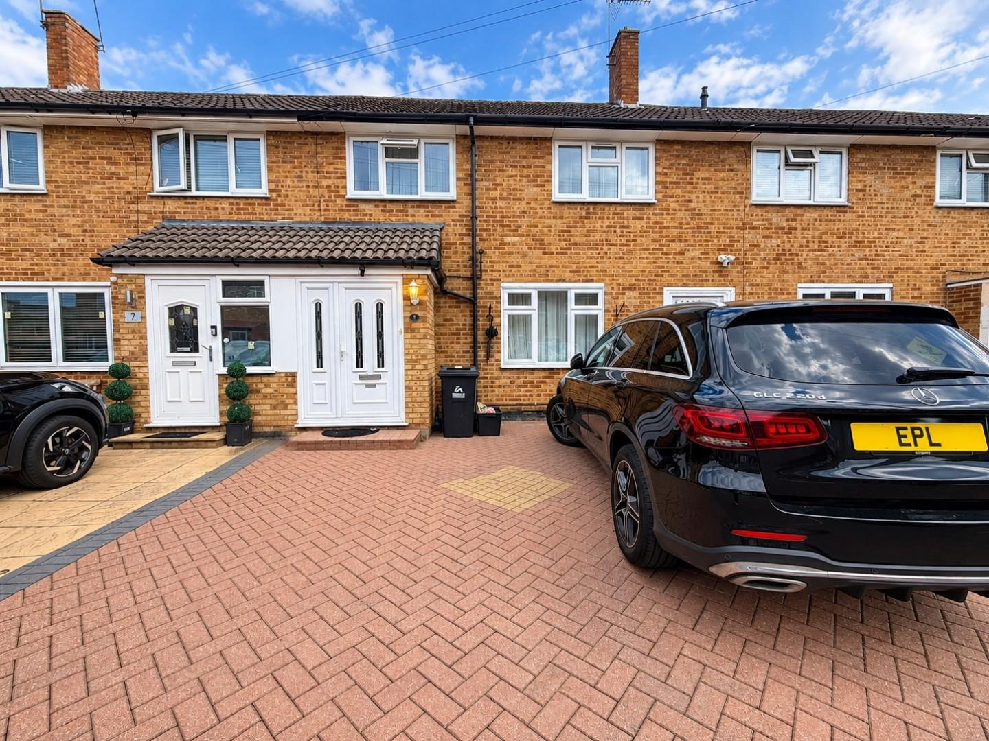 House Birchfield Road in Broxbourne