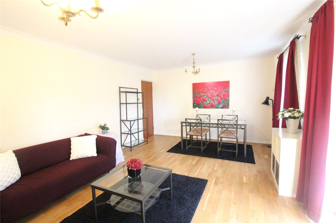 Flat Woodside Avenue in Greater London