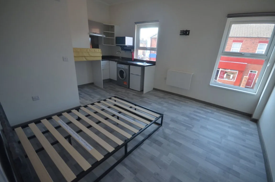 Flat Albert Road in Widnes