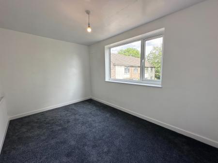 Flat Cowdray Close in Royal Leamington Spa