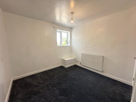 Flat Cowdray Close in Royal Leamington Spa