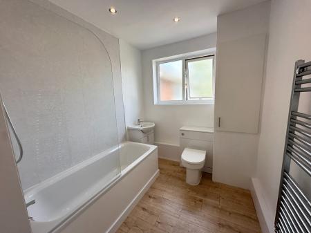 Flat Cowdray Close in Royal Leamington Spa