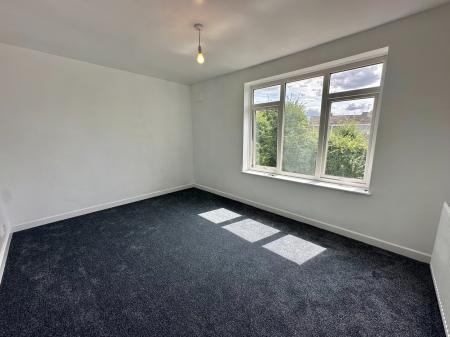 Flat Cowdray Close in Royal Leamington Spa