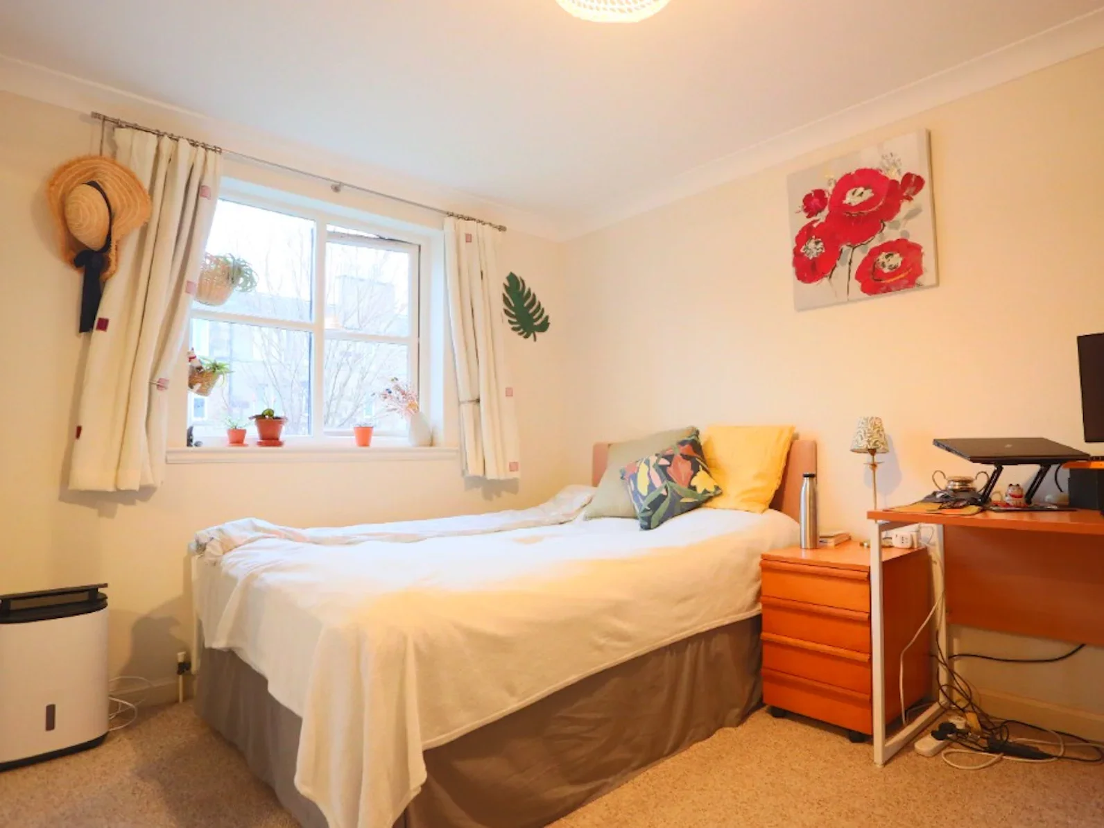 Flat Russell Gardens in City of Edinburgh