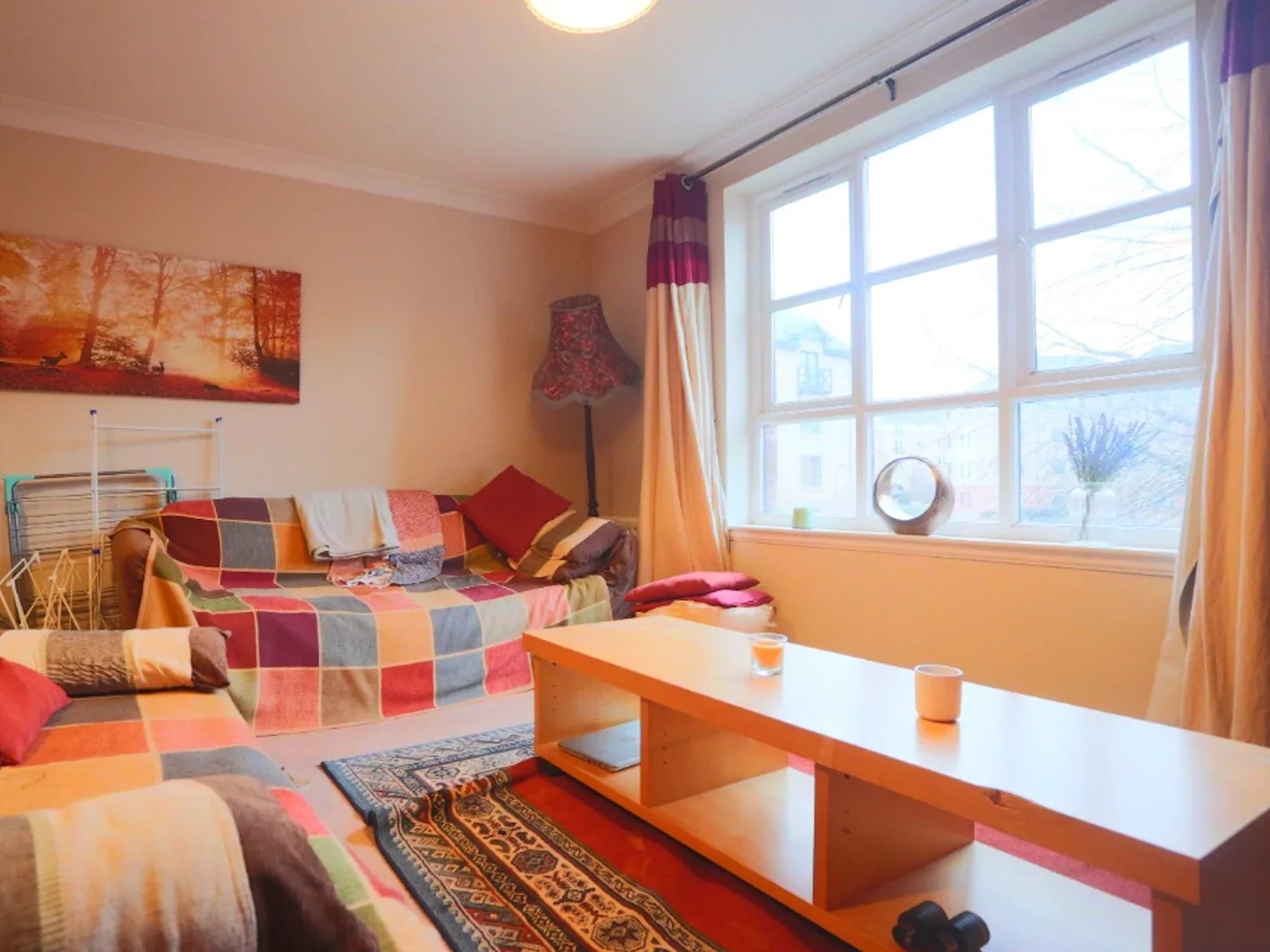 Flat Russell Gardens in City of Edinburgh
