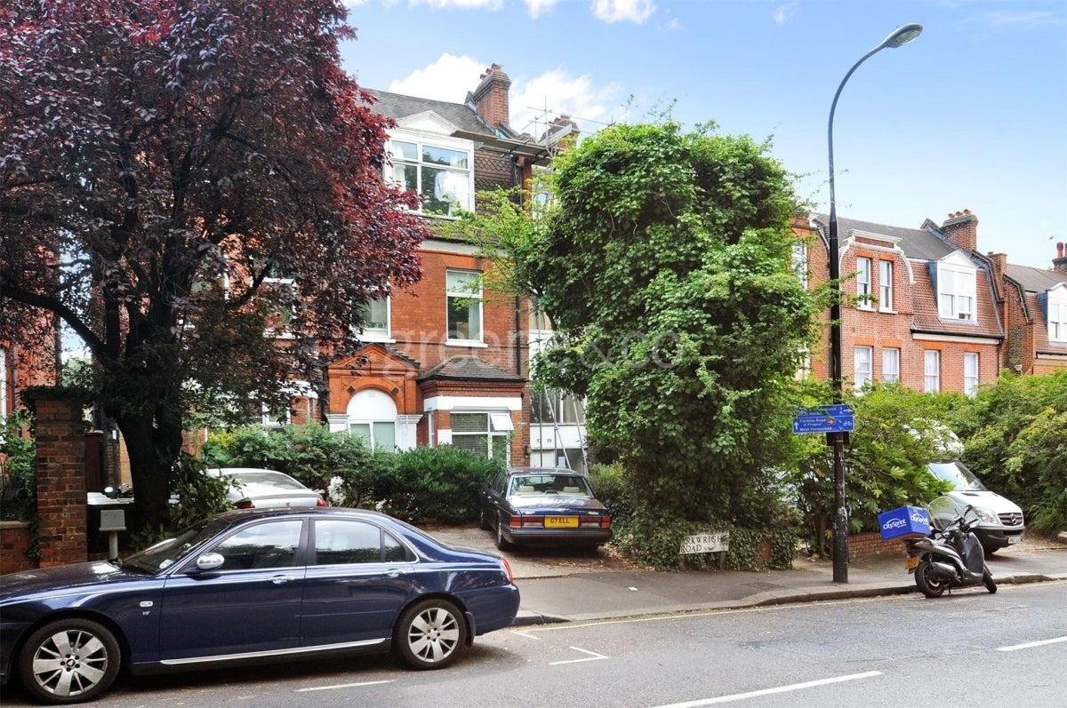 Flat Arkwright Road in Greater London