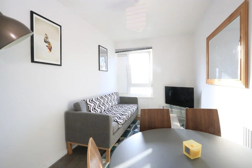 Room Willis Street in Greater London