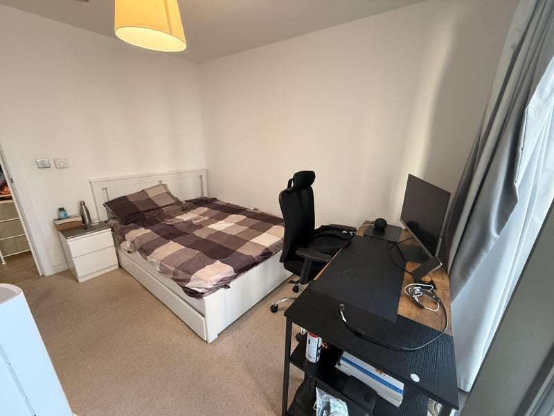 Room Great Eastern Road in Greater London