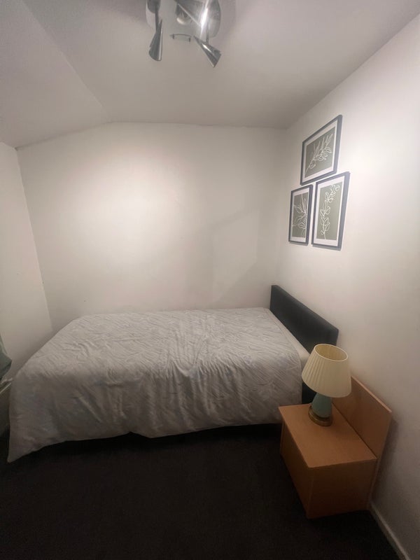 Room Moorfields in Harlow