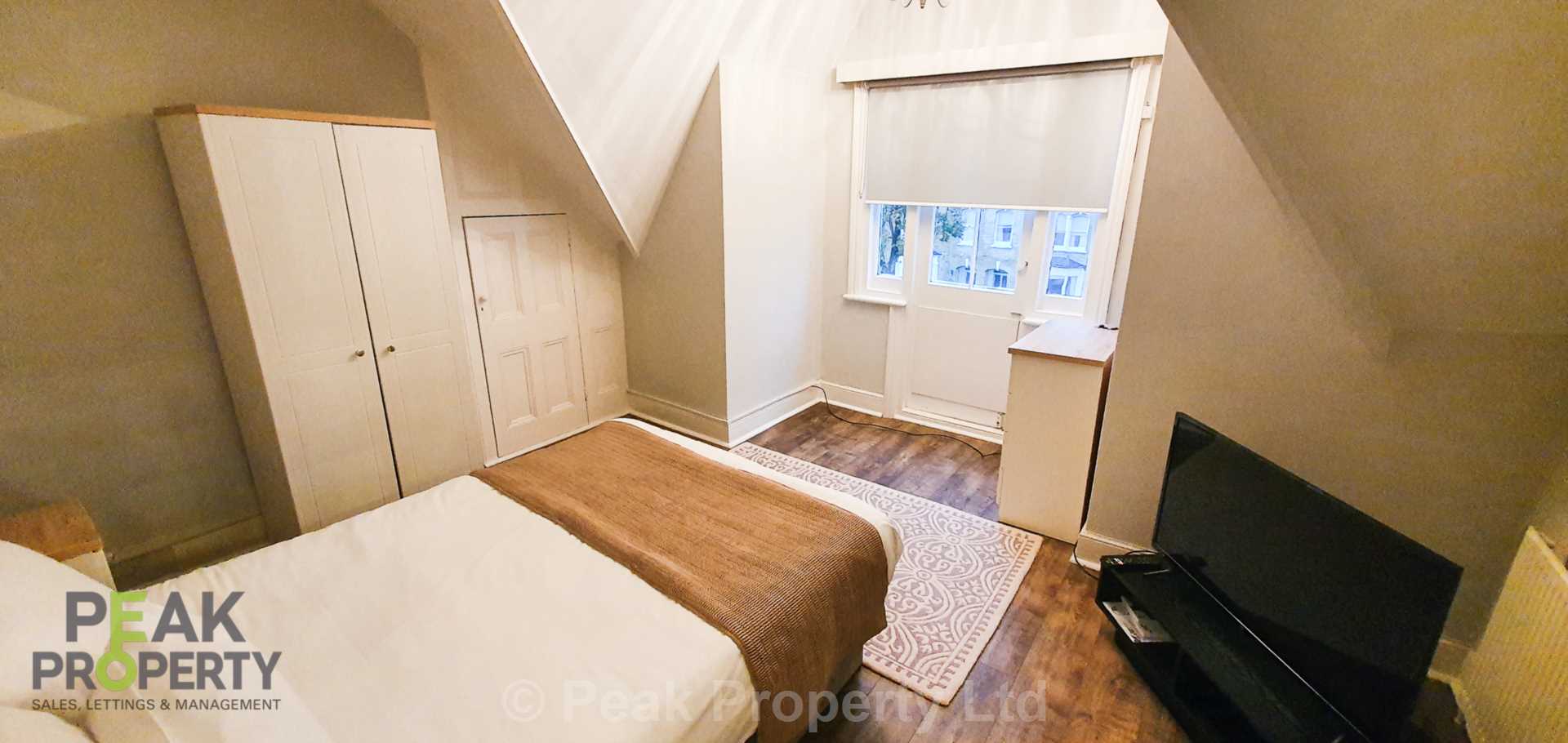 Room Alexandra Road in Southend-on-Sea