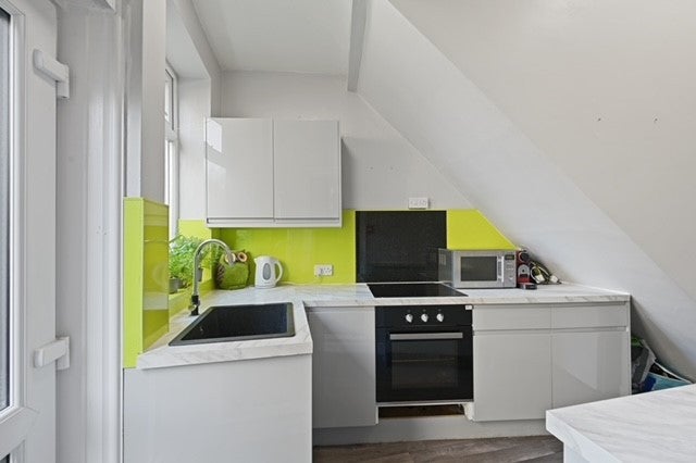 Flat Wellfield Road in Preston