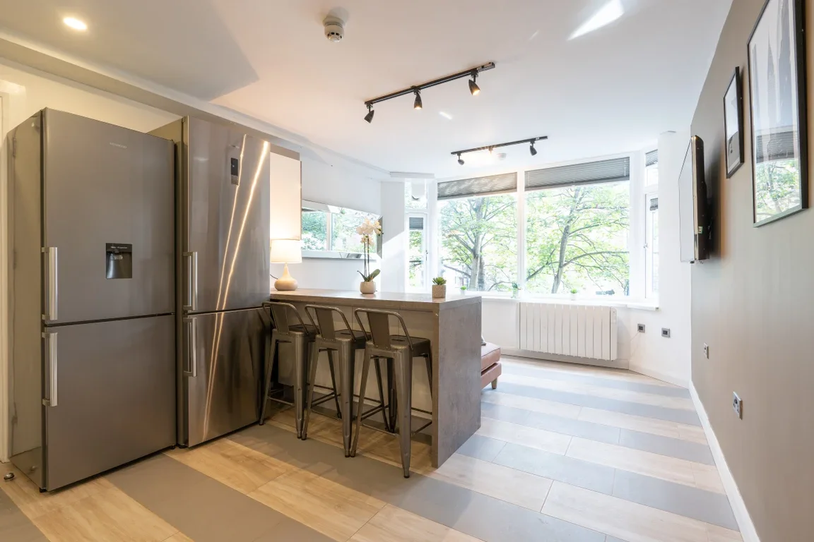 Flat Eskdale Terrace in Newcastle upon Tyne