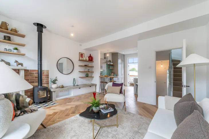 Flat Shillingford Street in Greater London