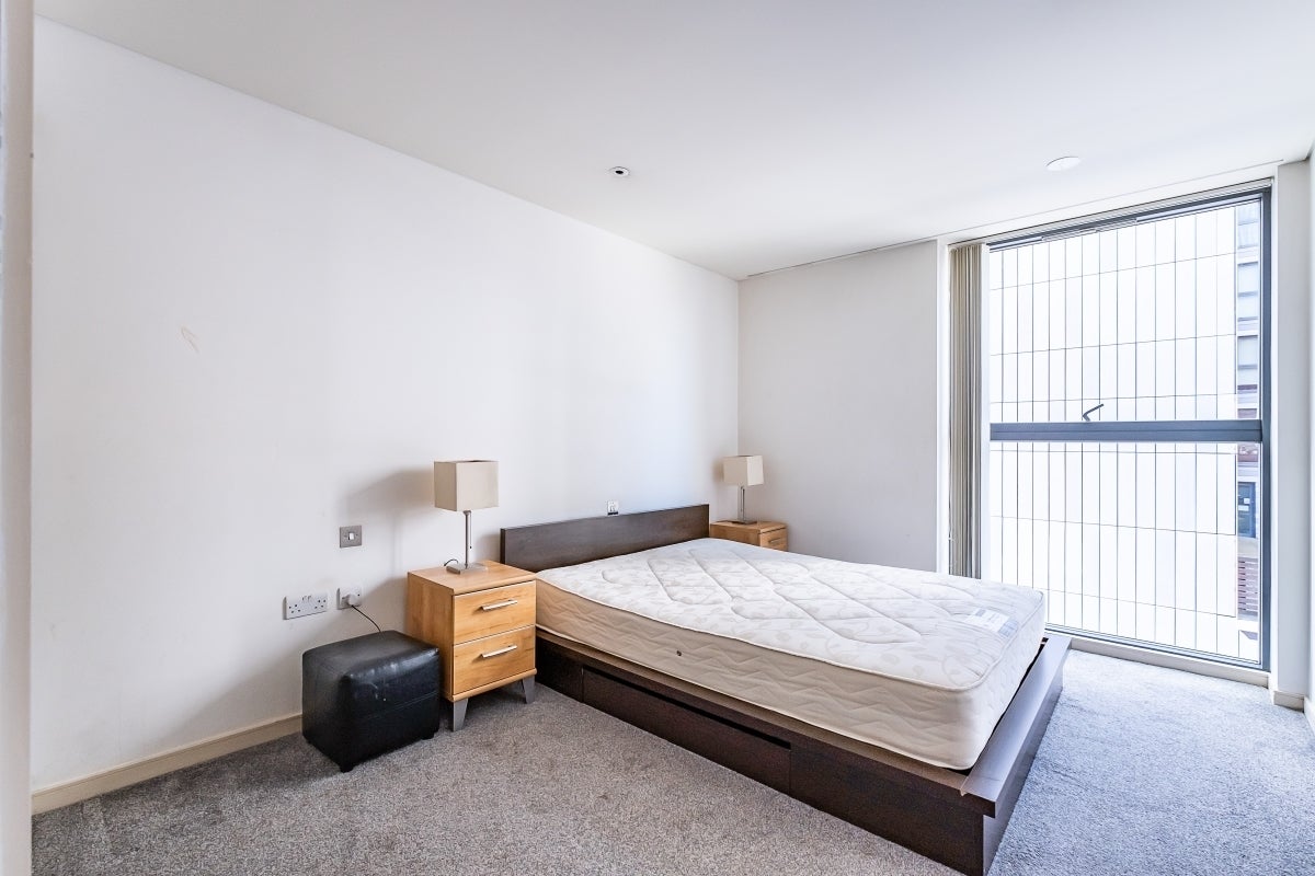 Flat Hermitage Street in City of Westminster