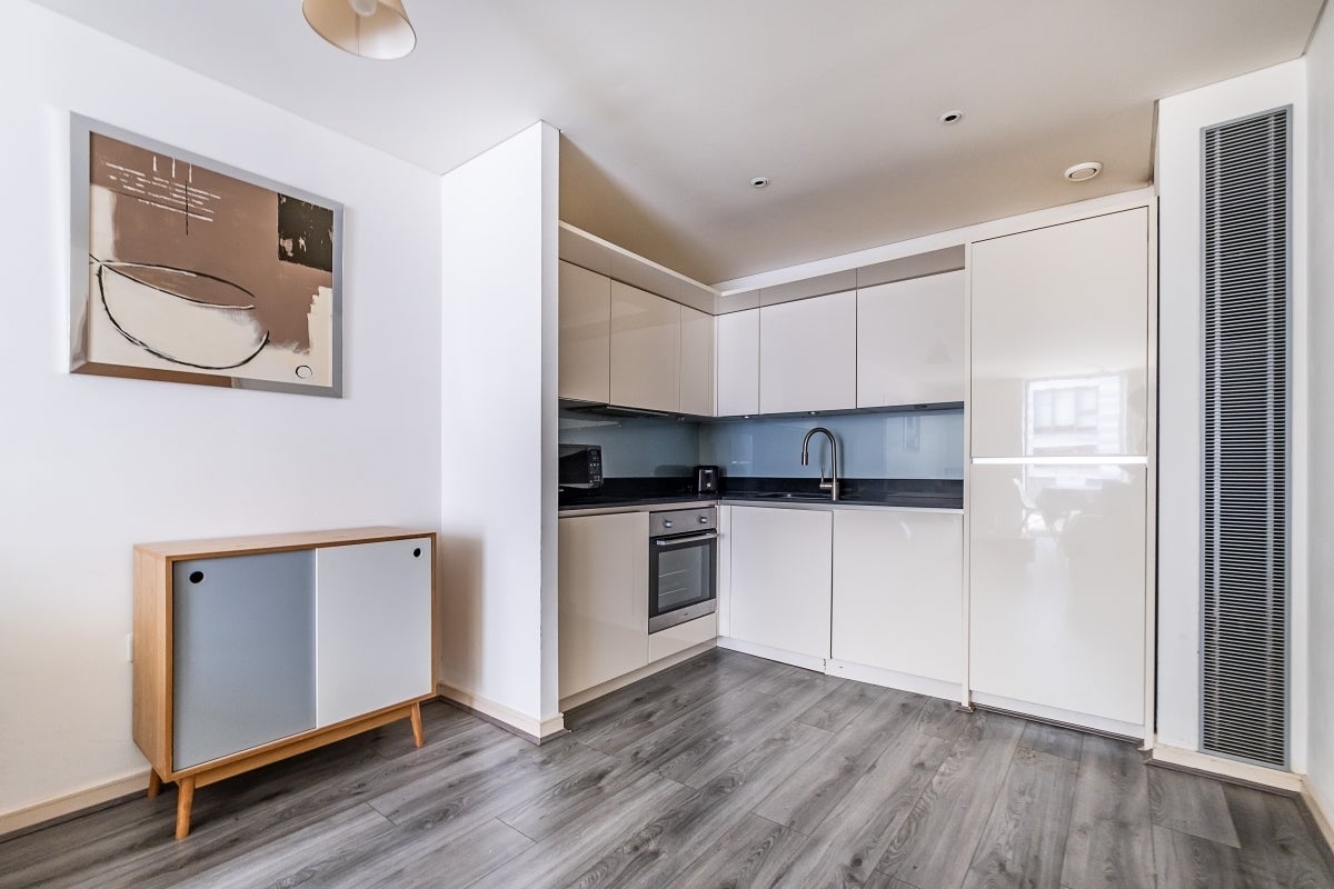 Flat Hermitage Street in City of Westminster