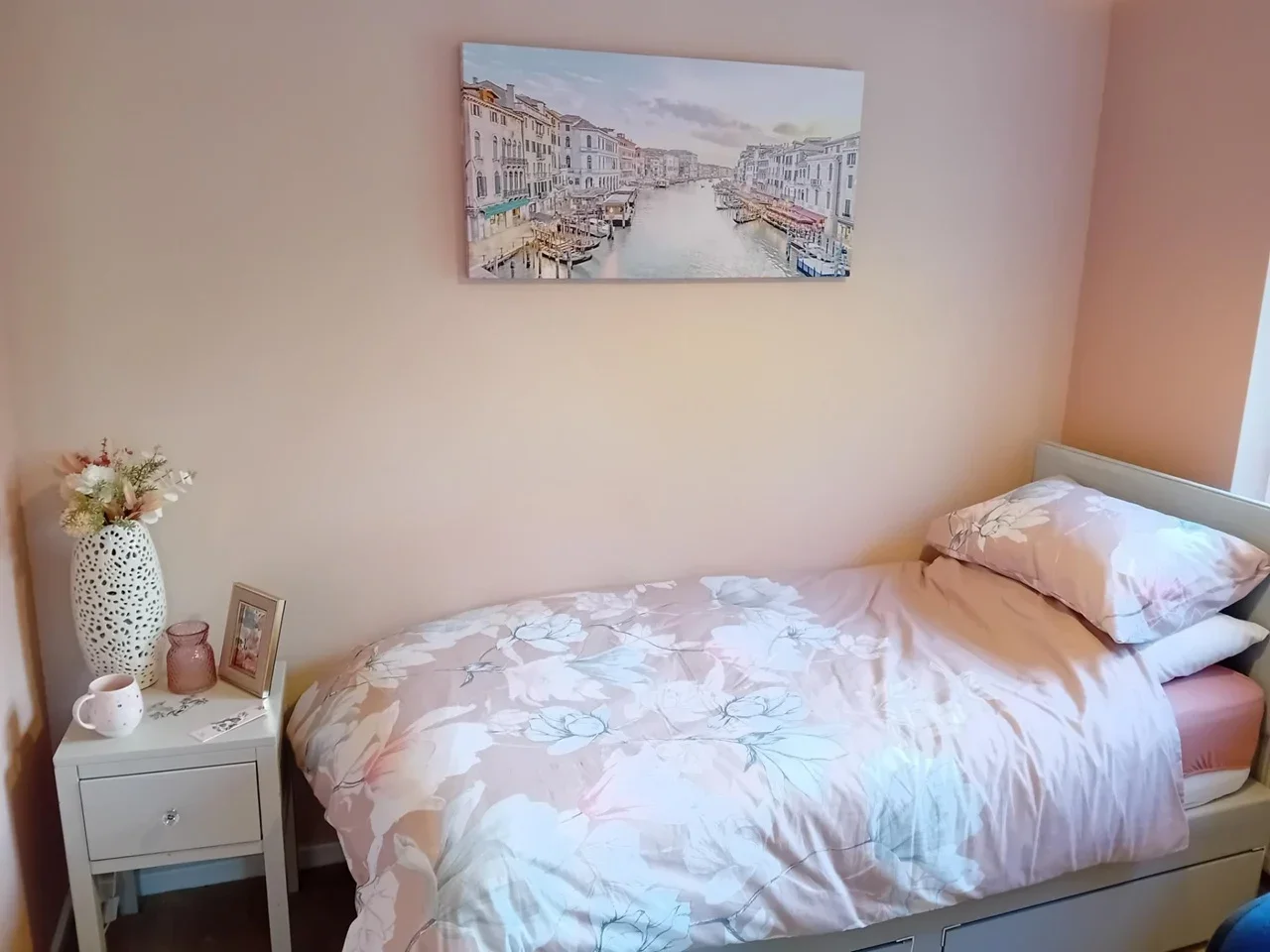 Room Rixband Close in Milton Keynes